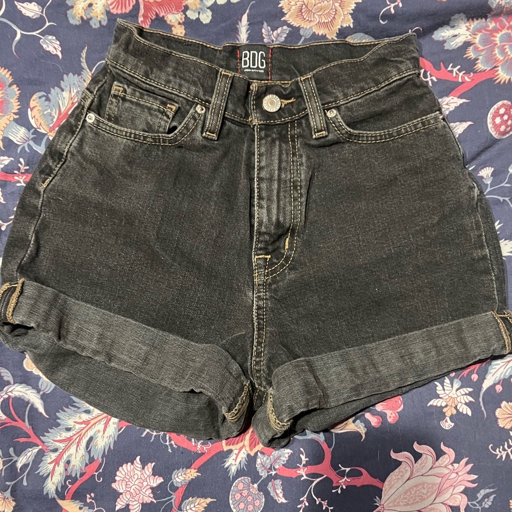 BDG Mom High Rise Shorts